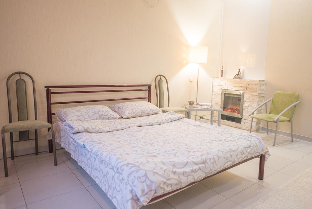 Studio Ember At Maidan Konstytutsii Harkiv Dış mekan fotoğraf